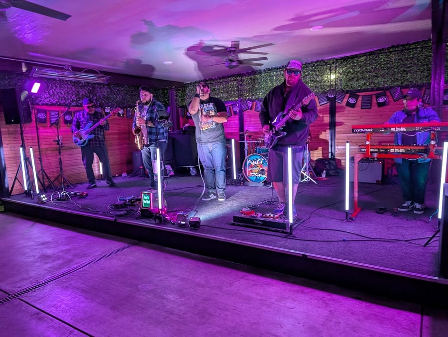 Pour House Bar and Grill