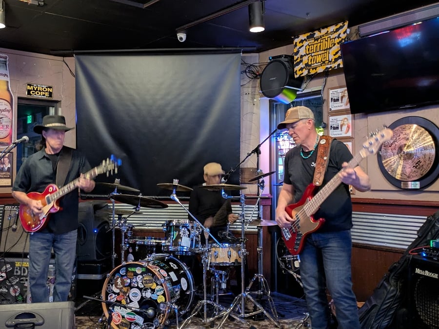 The Rusty Bucket Bar and Grill