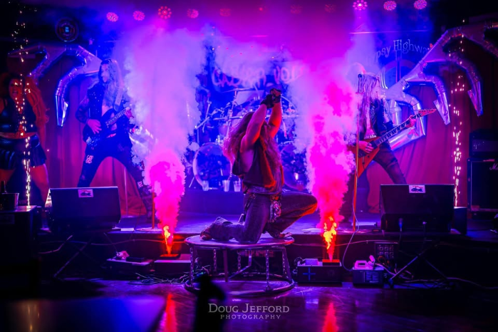 GET YOUR ROCK 'N' ROLL TREATMENT with CASTER VOLOR at Therapy Bar!