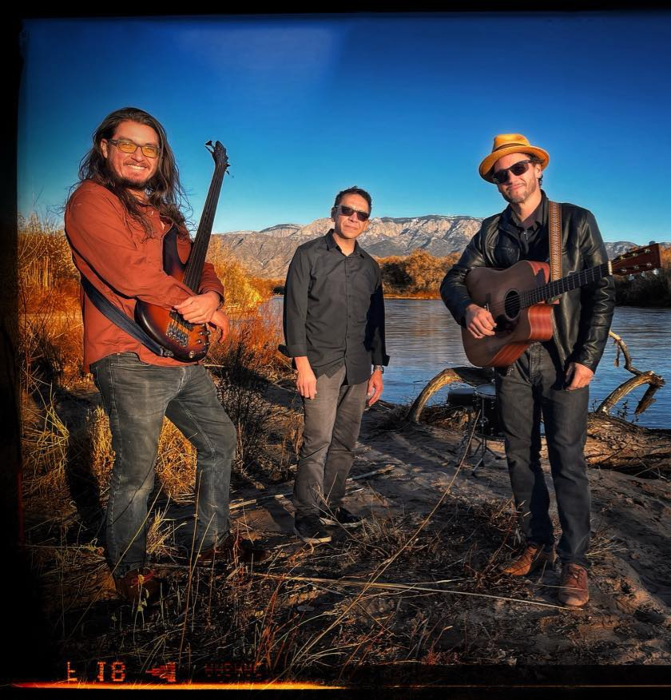 Live Music with Metamorfos