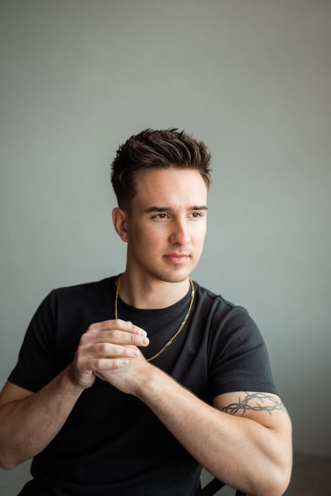 Saturday Music-Sam Henry