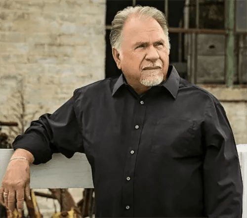 Gene Watson with special guest, Robert Sullivan