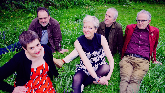 Tractor Presents: Heavenly w/ The Umbrellas and Swansea Sound AT The Crocodile