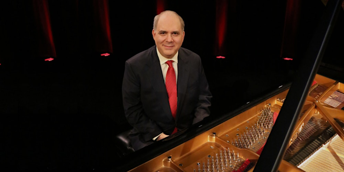 From Gershwin to Garland Live - A Musical Journey with Richard Glazier