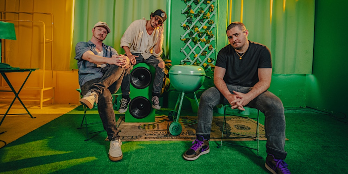 Cydeways with The Irie and Native Leaves