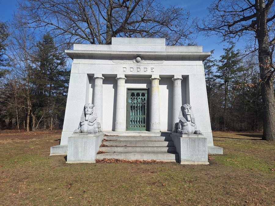 Woodlawn Cemetery