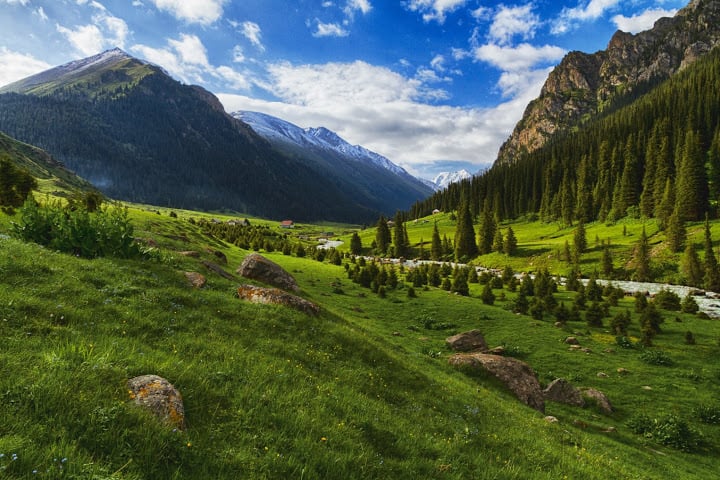 Altyn-Arashan Gorge