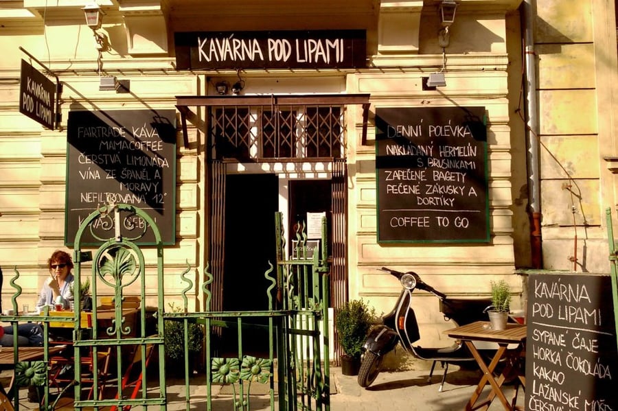 Kavárna/ Pod Lipami