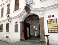 REINITZER Friedrich Prof. - Na domě čp. 240 Husova ul. 5 Praha 1 Staré Město