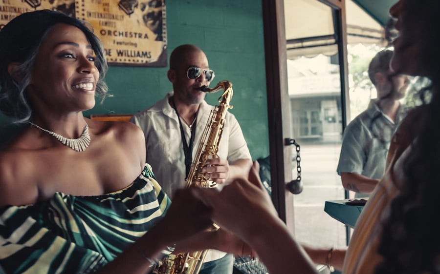 Descargas de Latin Jazz en Ball & Chain