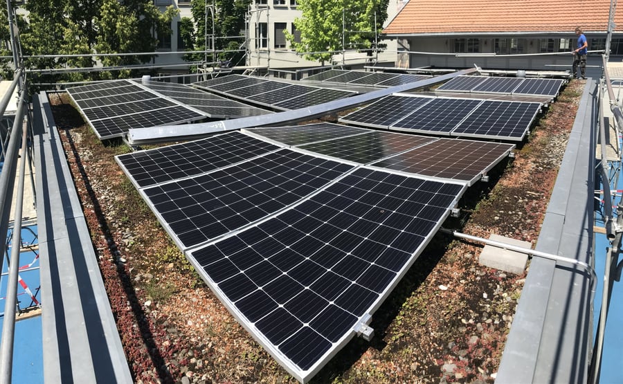 Crowd-funded solar plant - Schulhaus Breitenrain