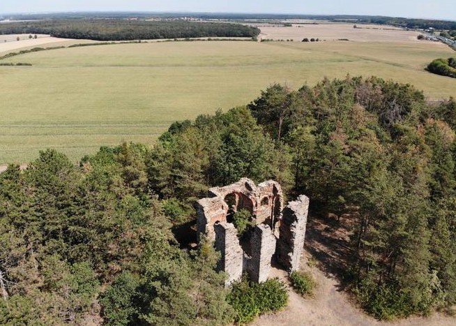 Zřícenina kaple Povýšení sv. Kříže