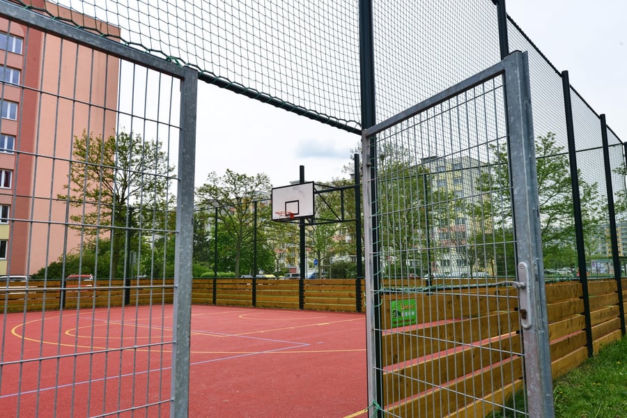 Mladá Boleslav streetball court - 17. listopadu 1195