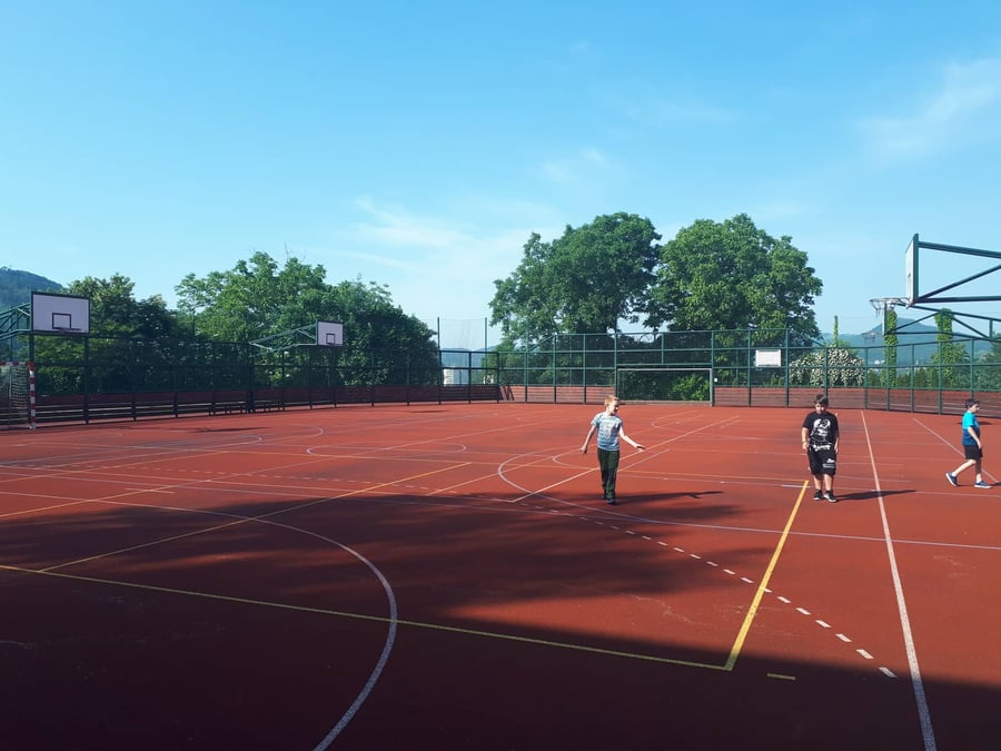 Děčín - ZŠ Kamenická streetball court
