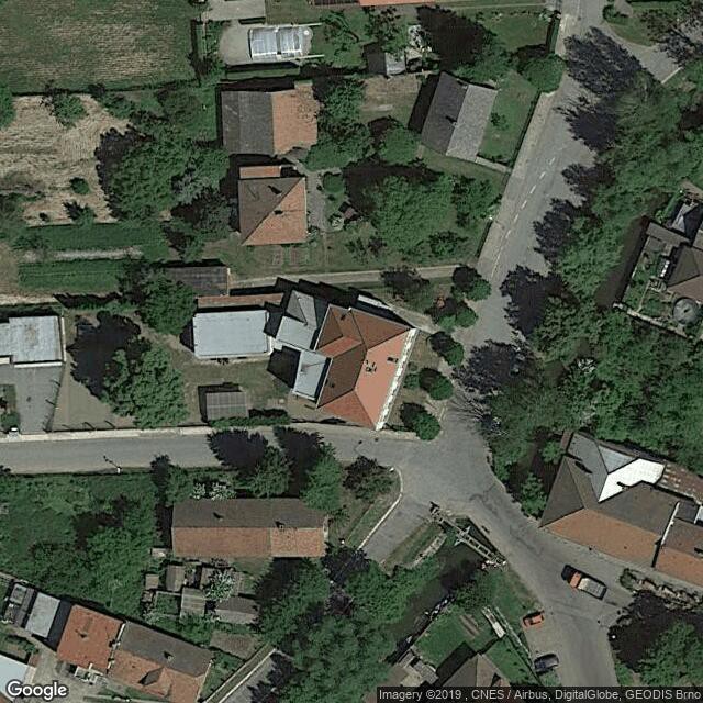 Základní škola Čeperka, okres Pardubice