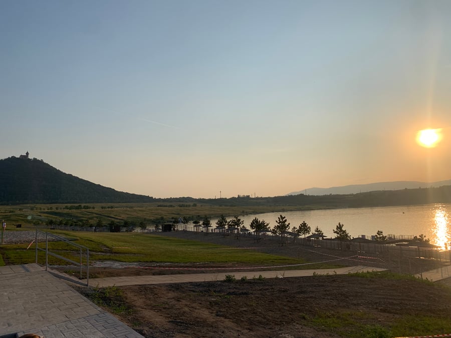 Mostecké jezero