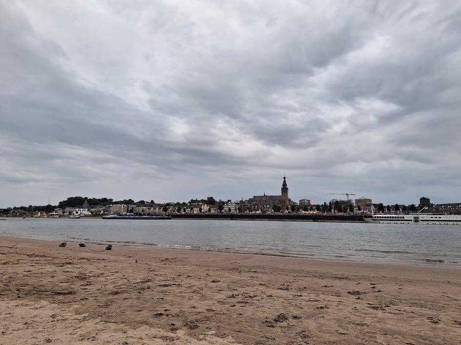 Waalstrandje Waalzijde
