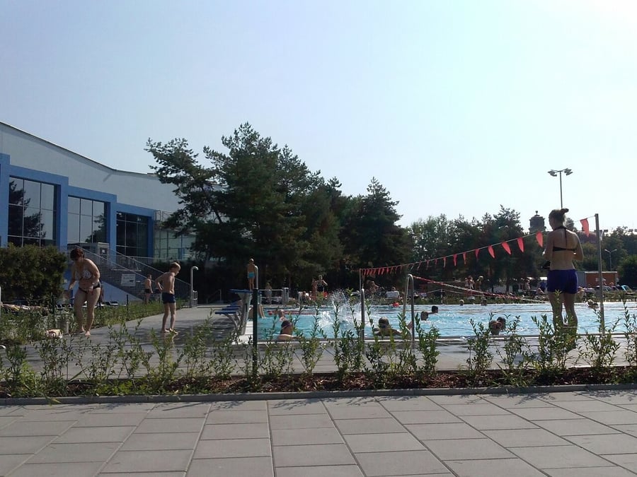 Krytý a venkovní bazén Olomouce