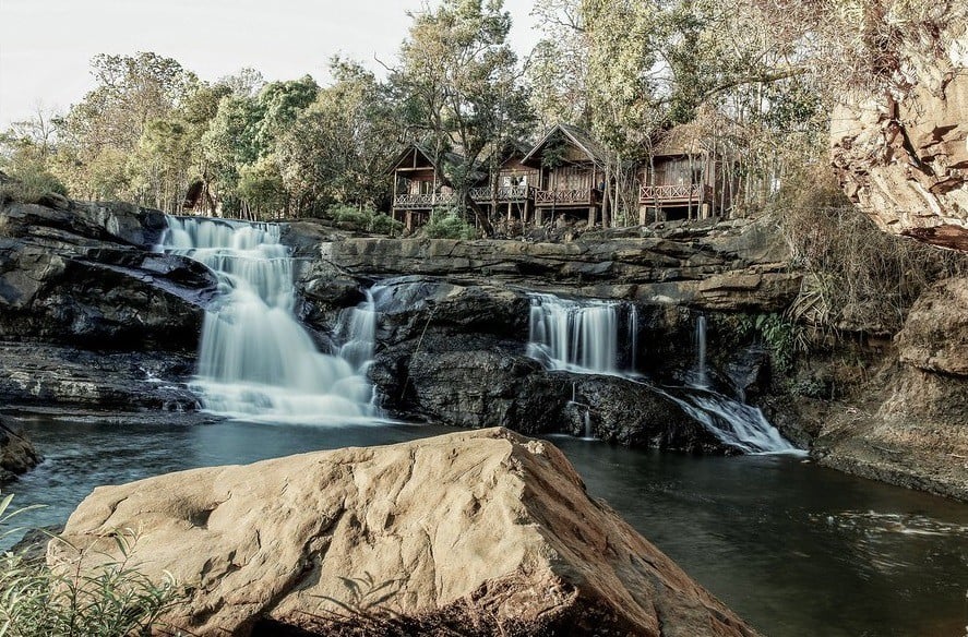 Tad Hang Waterfall