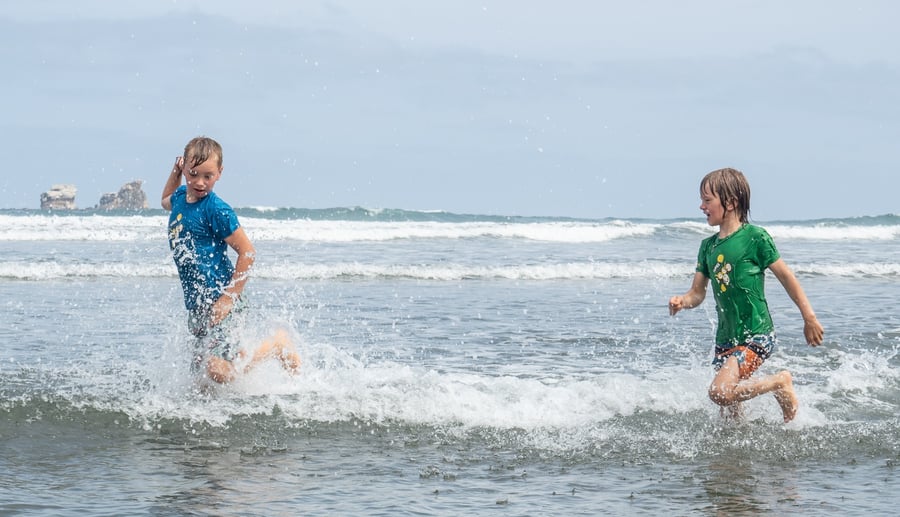 Ayampe surf beach
