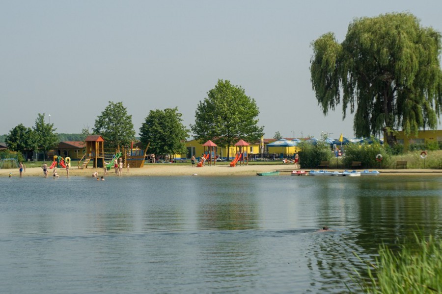 Ostrožská jezera - koupaliště Kámen