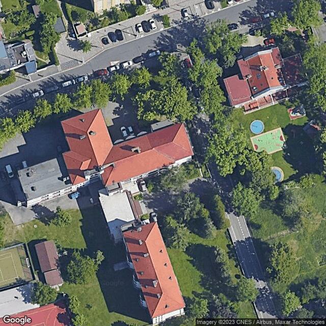 Střední škola designu a umění, knižní kultury a ekonomiky Náhorní