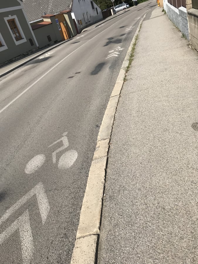 Asi bylo třeba dodělat barvu...