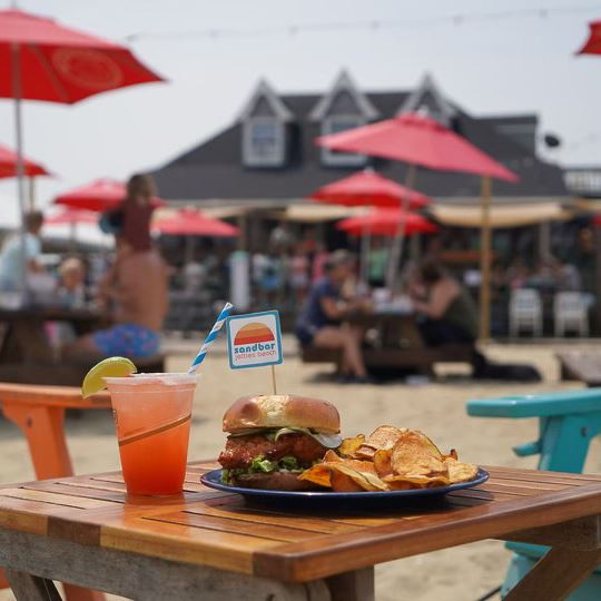 Sandbar at Jetties Beach Bar and Restaurant