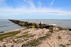 Jetties Beach