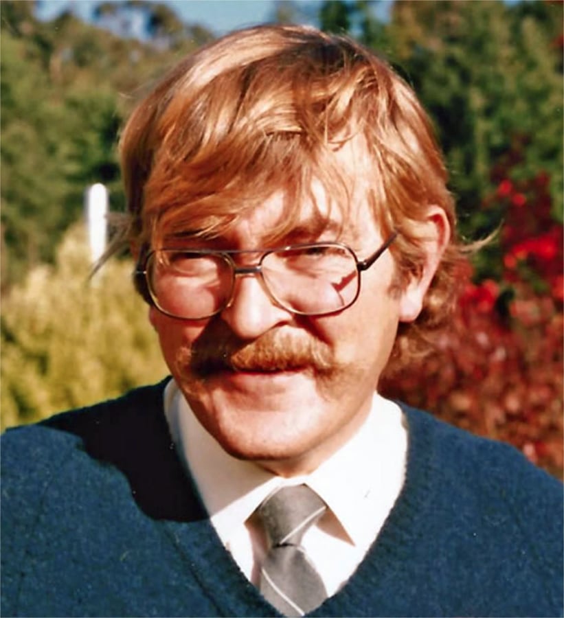 Dr Michael Hedley