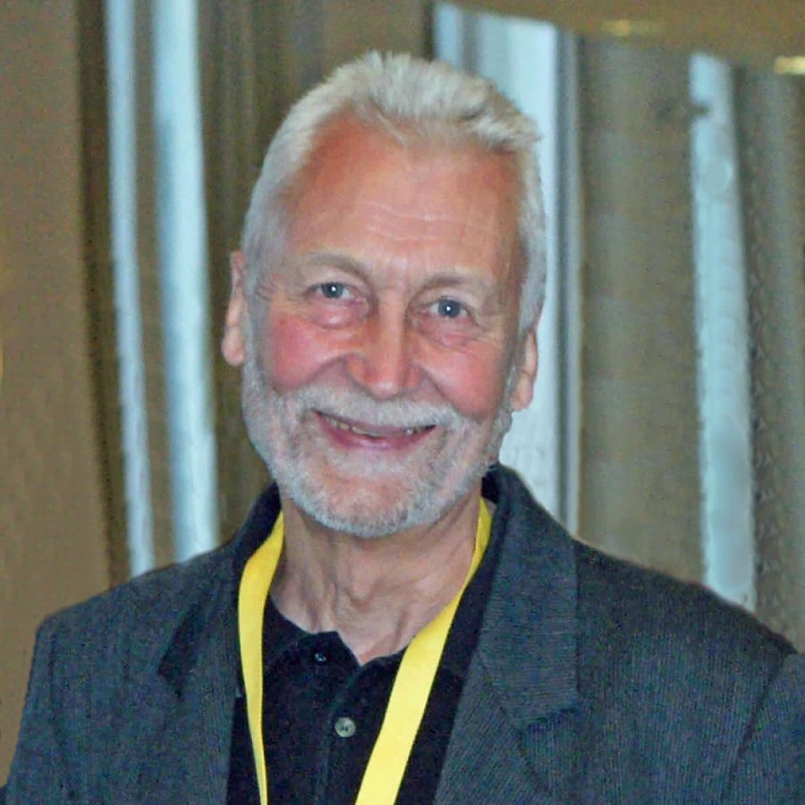 Dr Rolf-Dieter Peek