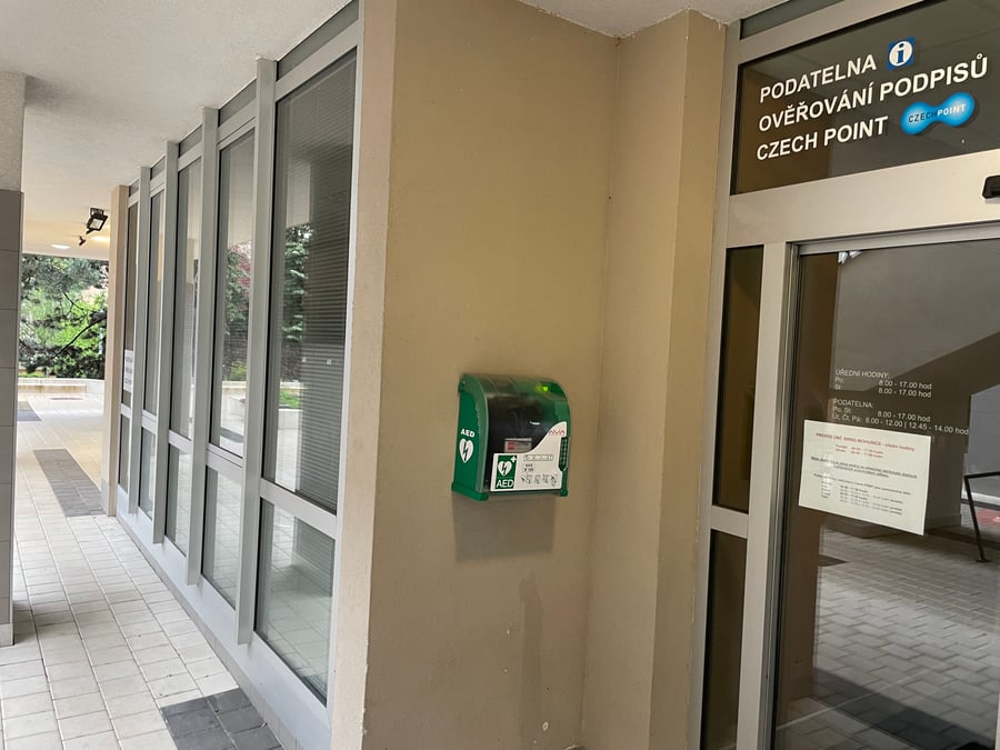 AED - defibrilátor