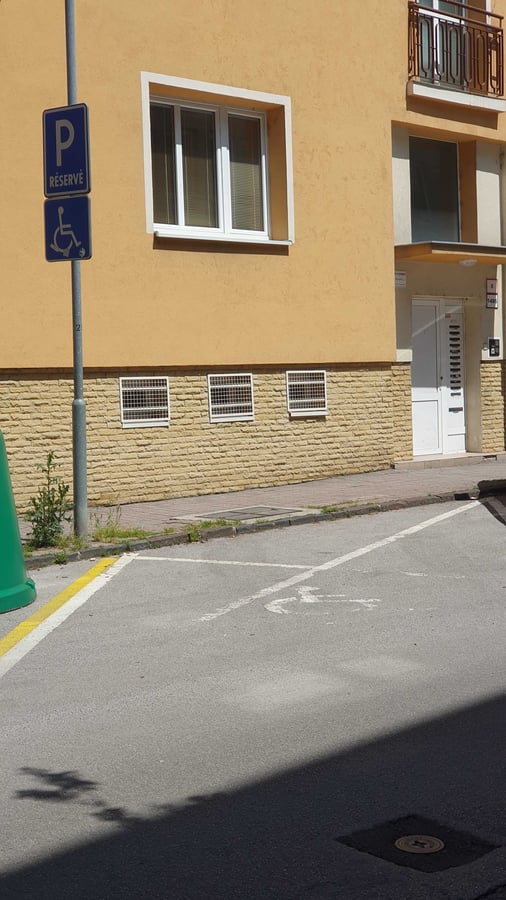 Parkovisko