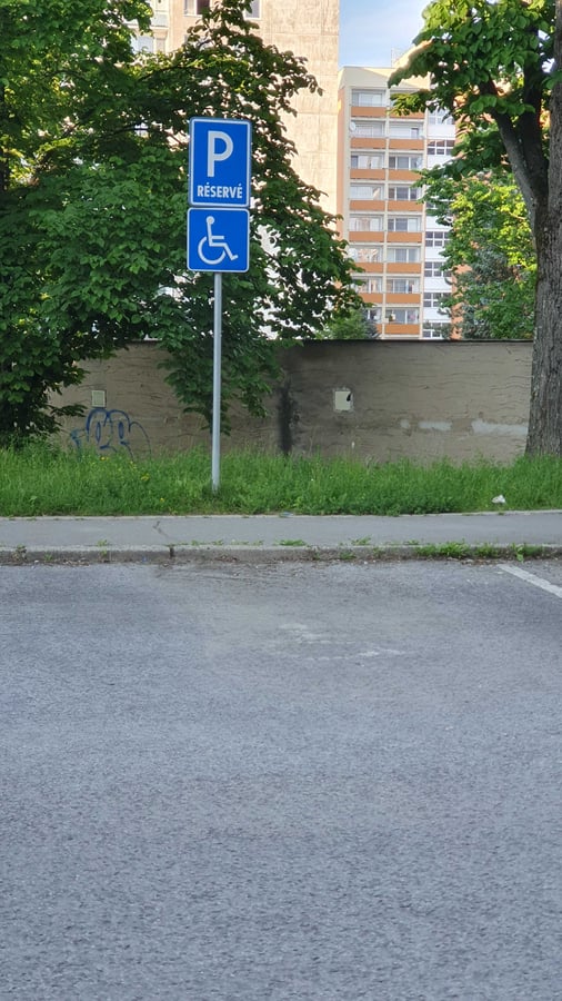 Parkovisko