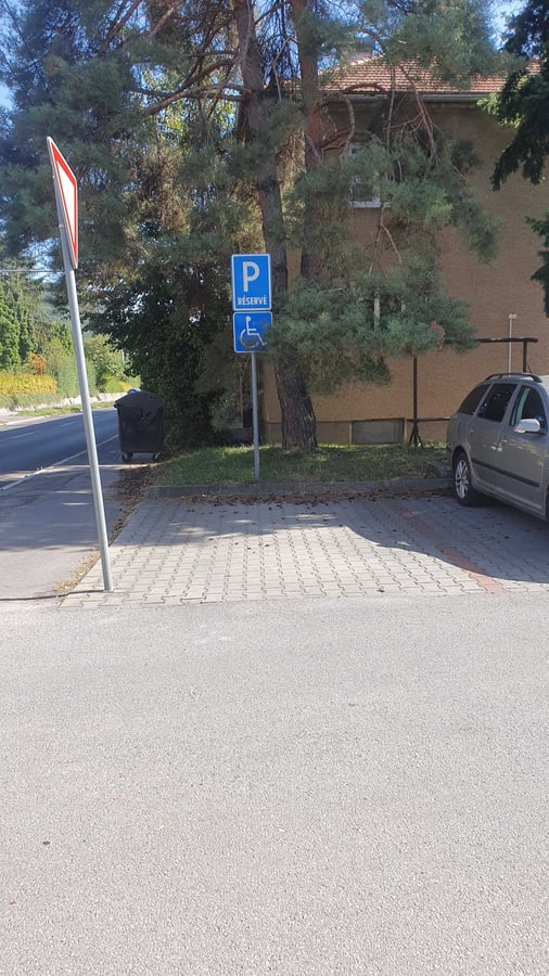 Parkovisko