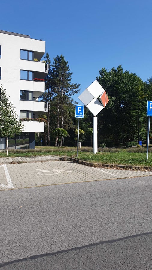 Parkovisko