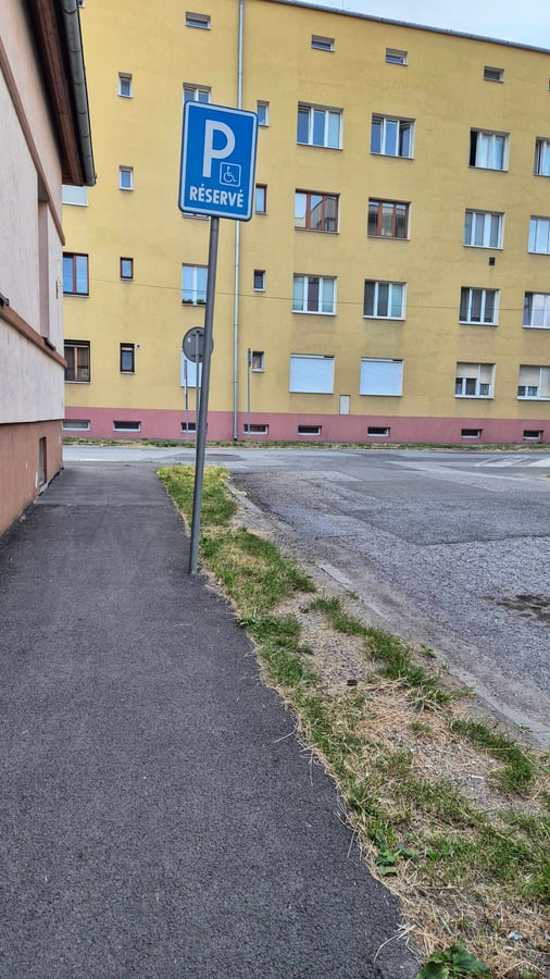Parkovanie KE Thurzova 12