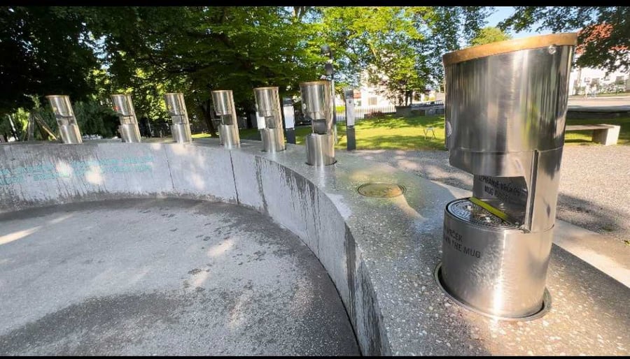 Samoobslužné pivo v parku