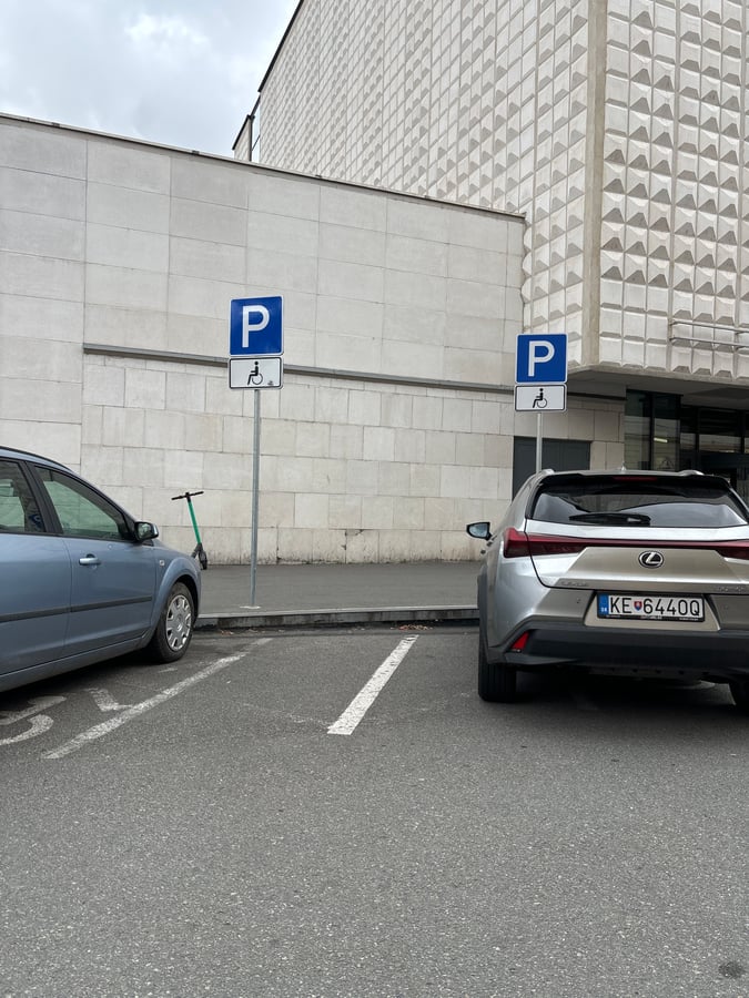 2x ZTP parking