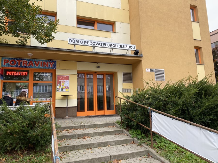 Dům s pečovatelskou službou