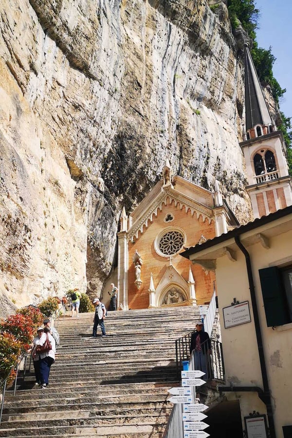 Santuario Madonna Della corona