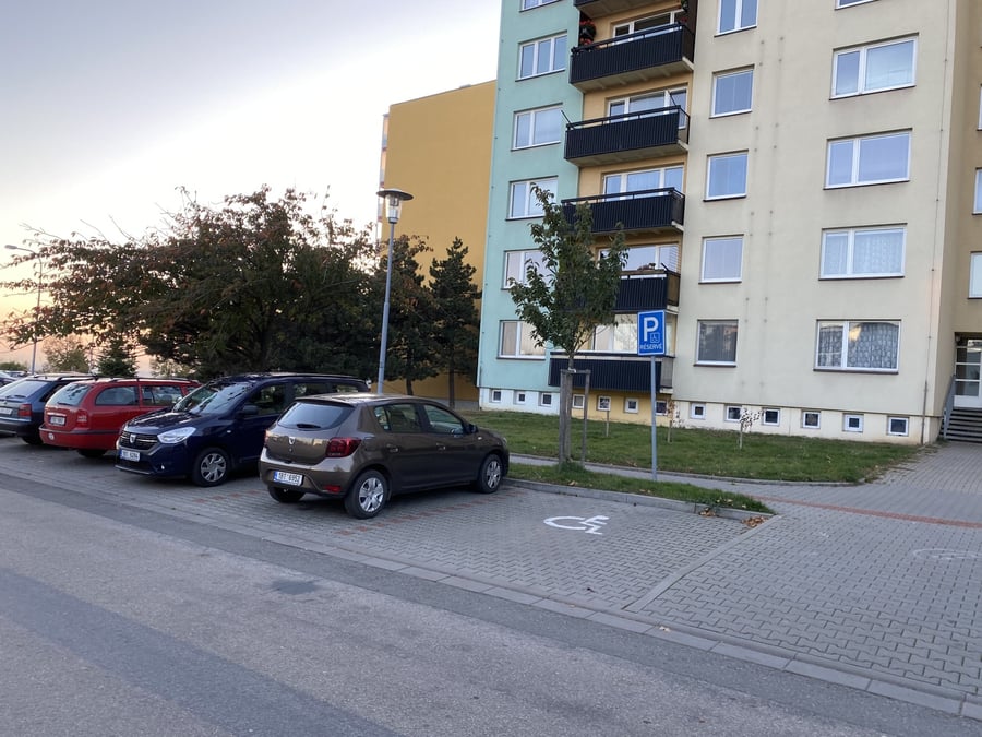 Parkování pro vozíčkáře