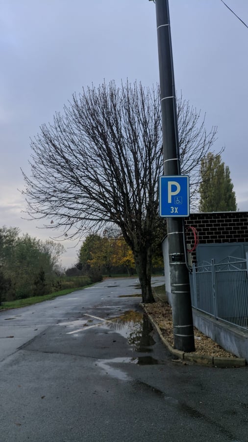 Parkovanie cintorín Bracovce
