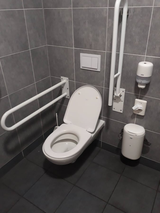 Shell benzínová pumpa