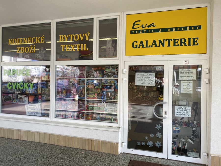 Galanterie (kojenec. zbozi, byt. textil)