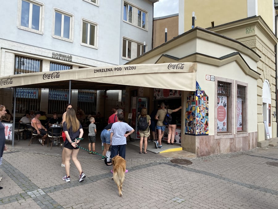 Zmrzlina a cukráreň Pod vežou