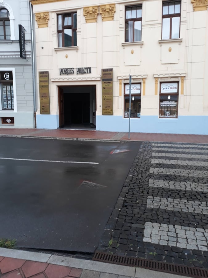 Objekt Porges Palota