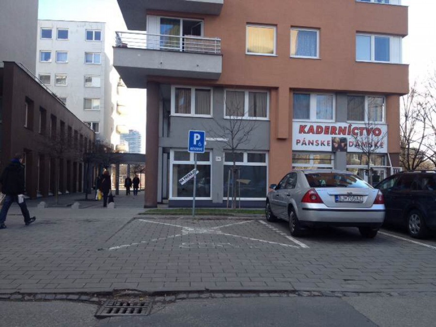 Vozičkárske parkovacie miesto