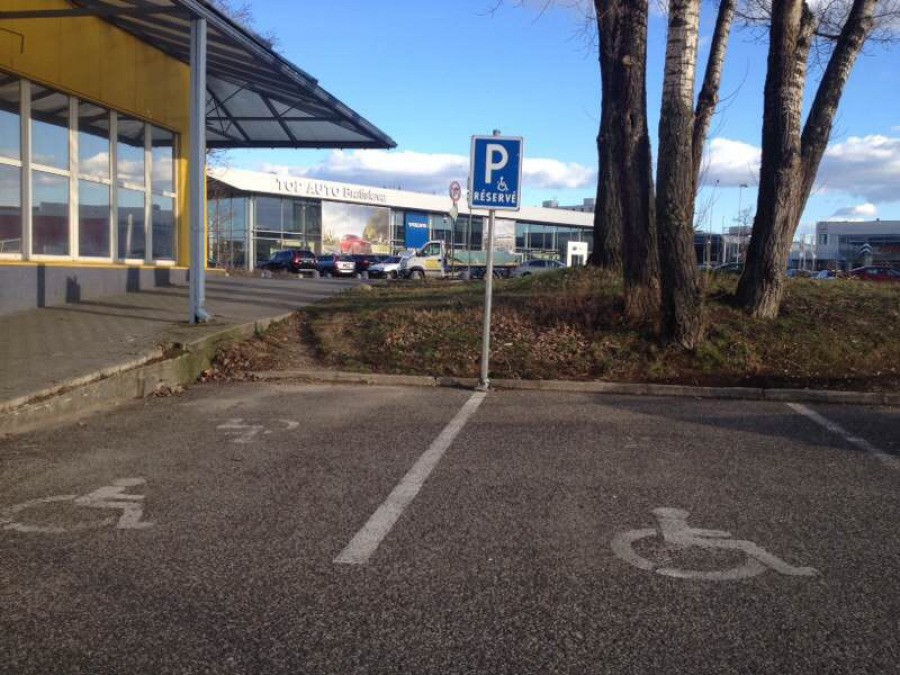 Vozičkárske parkovacie miesto