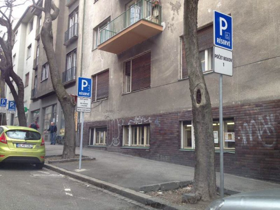Vozičkárske parkovacie miesto